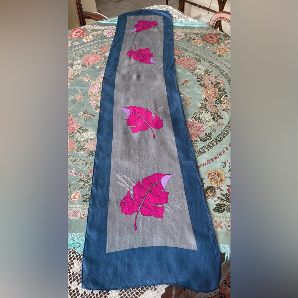 Vintage Sacha silk Stylish Gray and Blue ladies scarf with Pink Leaf Motif